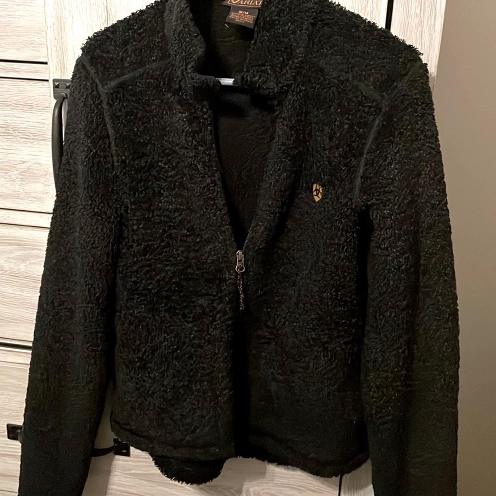 Women’s Ariat polyester jacket.